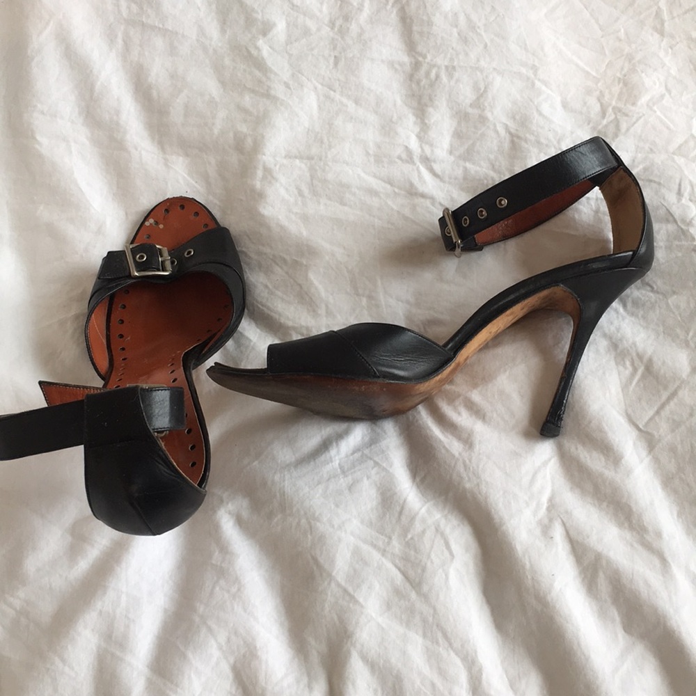 Manolo Blahnik “bondage” pumps—like new!